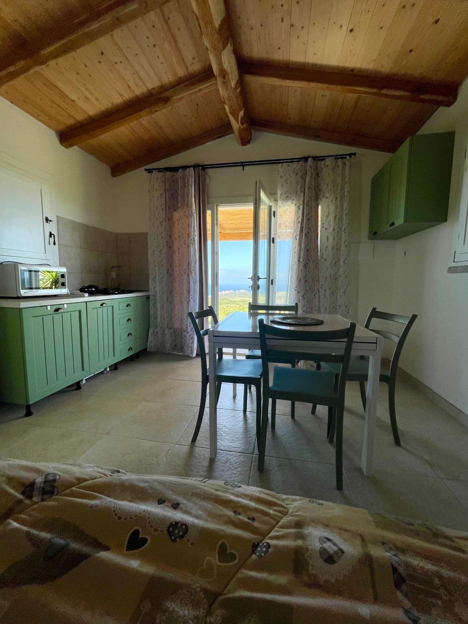 Isola Rossa Appartamenti Paduledda Ngoại thất bức ảnh